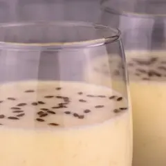 Koktajl z siemieniem lnianym: Przepisy, korzyści i jak go pić?