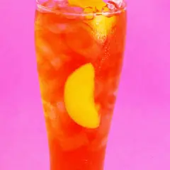 Jak smakuje różowa Fanta Shokata? Poznaj unikalny smak bzu i cytryny!