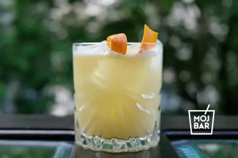 Koktajle z whisky: Od początkującego do mistrza domowego baru