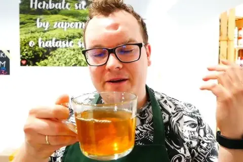 Jak zrobić zieloną herbatę bez goryczy? Poradnik Macieja.