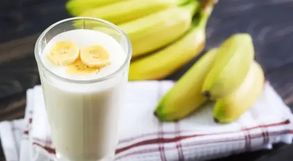 Koktajl bananowy: 6 przepisów na każdą okazję. Odchudzanie czy masa?
