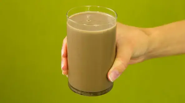Ile kalorii ma kubek kakao? Od 23 do 300+ kcal Sprawdź!