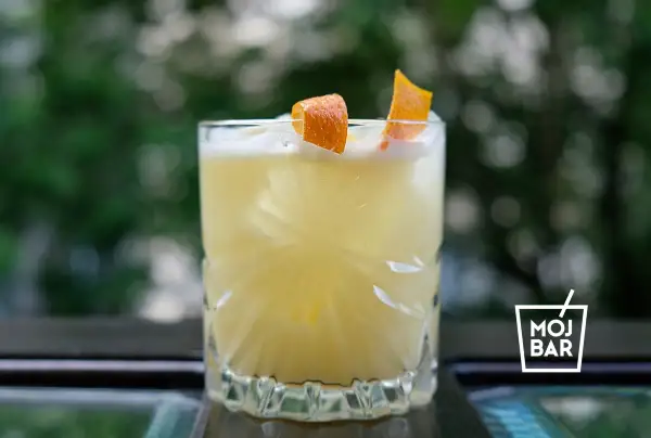 Koktajle z whisky: Od początkującego do mistrza domowego baru
